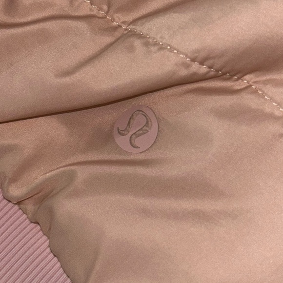 LULULEMON REVERSIBLE PINK PUFFER - Picture 6 of 6